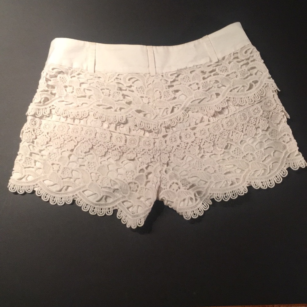 Tiered Lace Overlay Shorts! - Picture 2 of 5